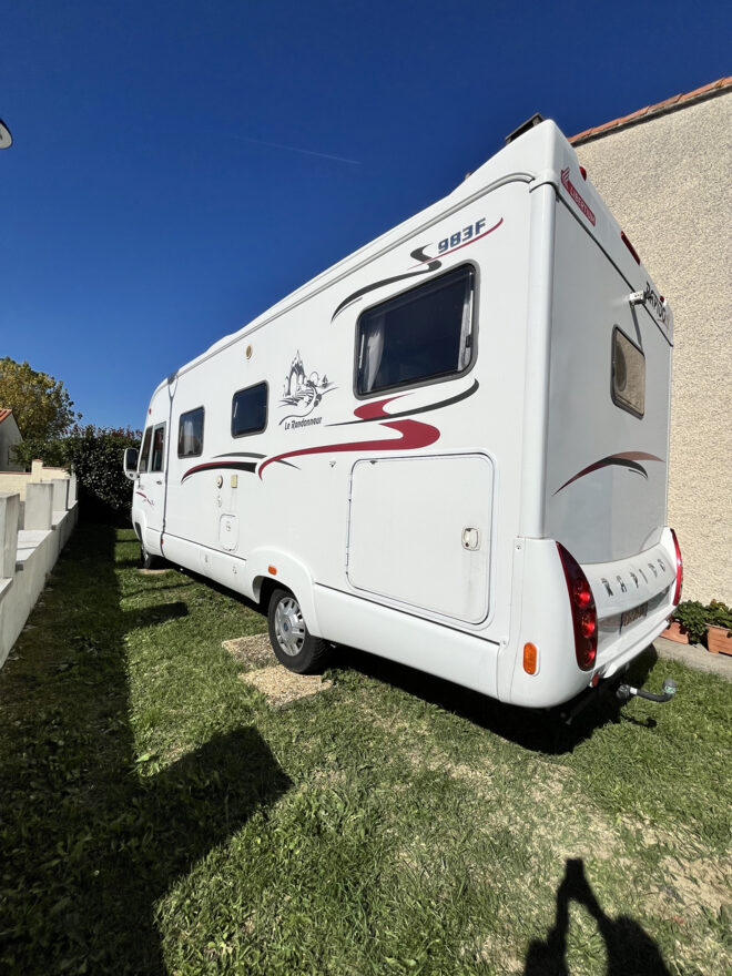 photos.external