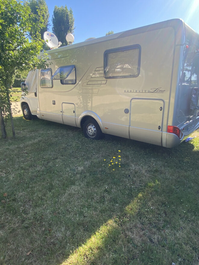 photos.external