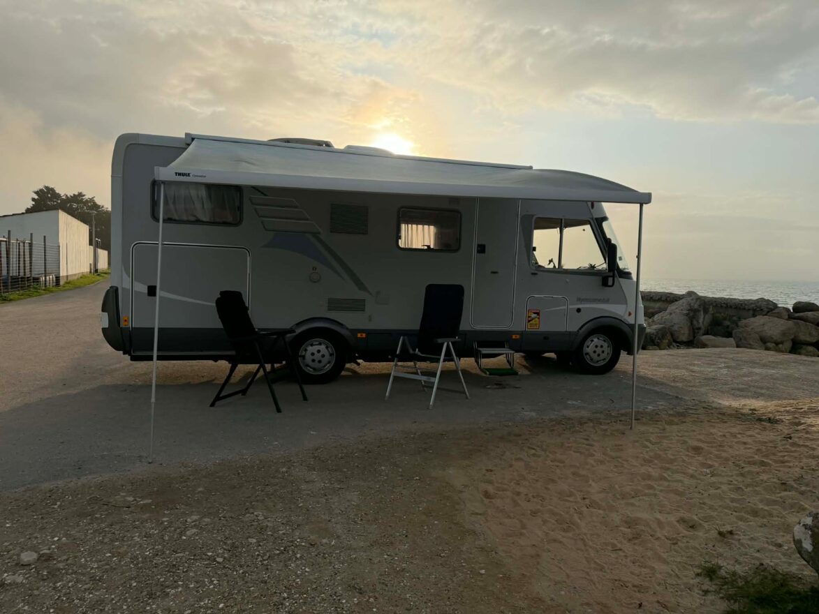 photos.external