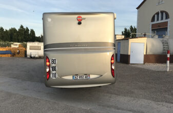 photos.external