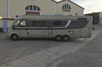 photos.external