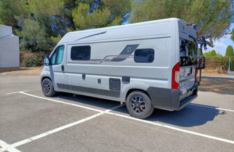photos.external