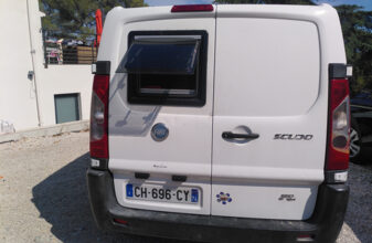 photos.external