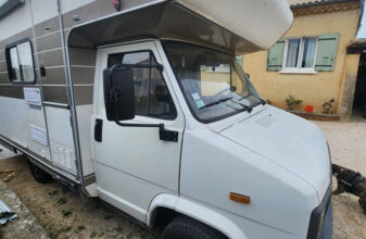 photos.external