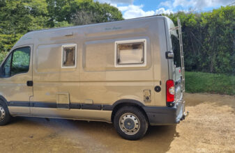 photos.external