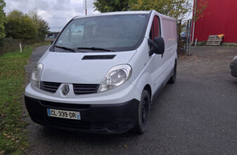 2.5 Renault  Trafic 2