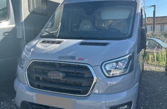 Ford LMC CARAVAN INNOVAN 590 image