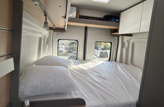 Ford LMC CARAVAN INNOVAN 590 image