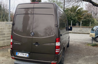 photos.external