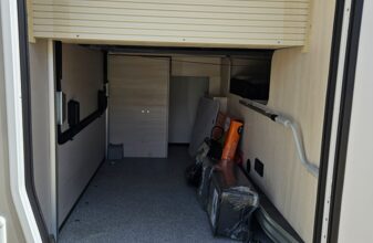 photos.external