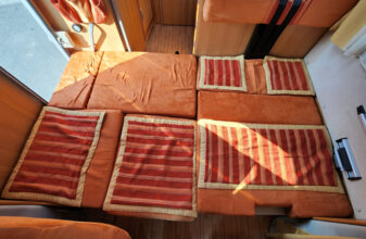 photos.couch
