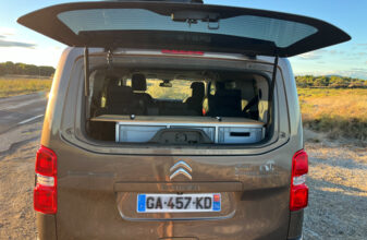 photos.external