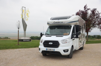 Ford CHAUSSON 627GA TITANIUM Premium image