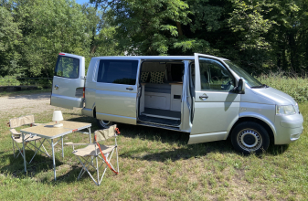 Volkswagen TRANSPORTEUR T5 image