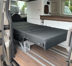 Ford LAIKA Kosmo Urban F100 image