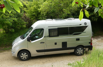 RENAULT FONT VENDOME EVASION image