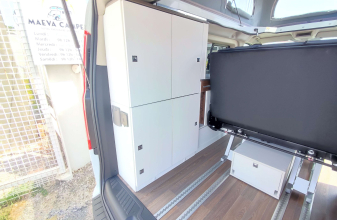 Ford LAIKA URBAN F100+ image