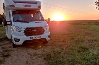 Ford CHALLENGER profilé 250 Graphite Edition Premium