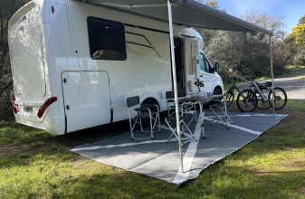 Mercedes HYMER T695 image