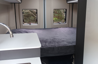  MC LOUIS MENFYS VAN 3 PLUS image